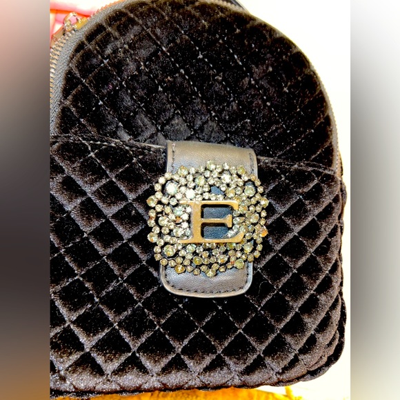 Backpack - Picture 3 of 4